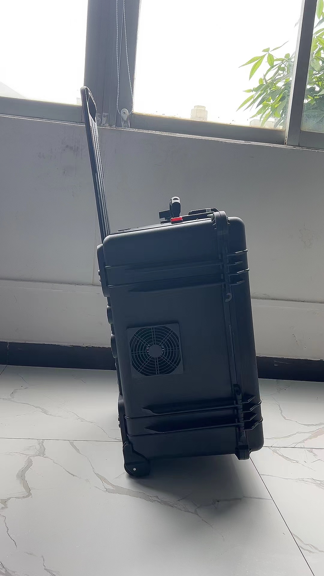 安图手拉箱型移动通信干扰器